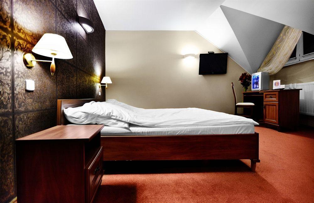 Lesny Dwor Hotell Radom Eksteriør bilde
